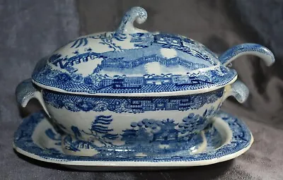 £40 • Buy Antique Blue & White Pearlware Willow Pattern Sauce Tureen, Stand & Ladle