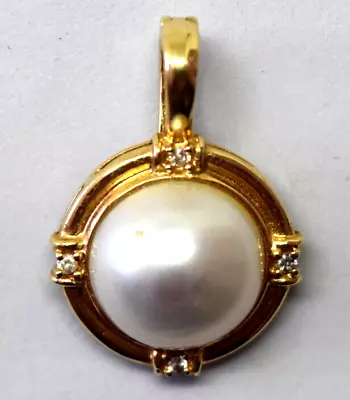 14K Yellow Gold Mabe Pearl And Diamond Pendant • $295