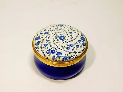 $39 • Buy Rare Blue & White Vintage Crummles ENAMEL Hinged Trinket Box