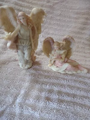 2 Seraphim Classics Angels  Isabel  &  Evangeline  Figurines 1993 • $15