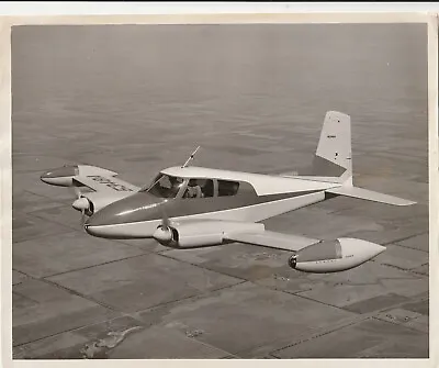 CESSNA 310B Plane - Vintage 10 X 8  Photo (The Songbird 5348A) • £3.99
