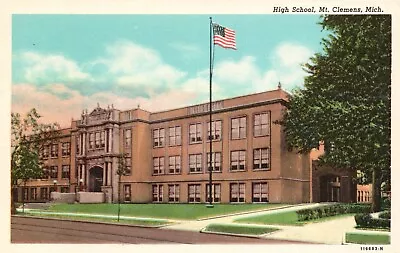 Postcard MI Mt Clemens Michigan High School Unposted Linen Vintage PC G2090 • $3