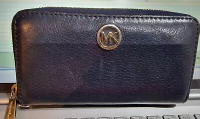 Michael Kors Leather Purse Navy Blue • £10