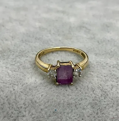 9 Ct Gold Ring With Lilac And Clear Cubic Zirconia Stones 2.24g Size M J1 • £62.99