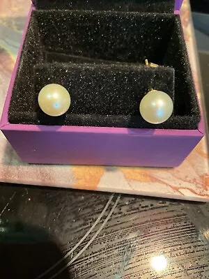 Pearl Earrings In 18 K Yellow Gold • £30