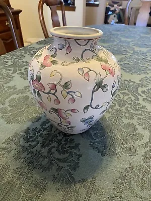 Vintage Chinese Porcelain Blank Hand Painted In Macau Round Vase Floral • $40
