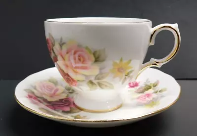 Queen Anne Bone China Cup And Saucer F 47 3 Made In England • $9
