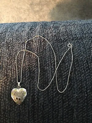 Sterling Silver 18” Chain Necklace With A Mom Heart Locket • $25