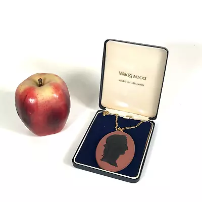 £84.45 • Buy Vintage Wedgwood Basalt And Terracotta Jasperware Cameo Necklace