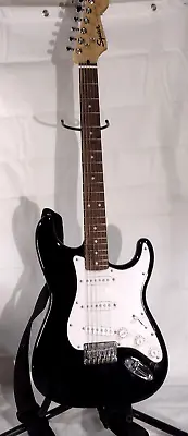 Fender Starcaster Stratocaster Electric Guitar • $125