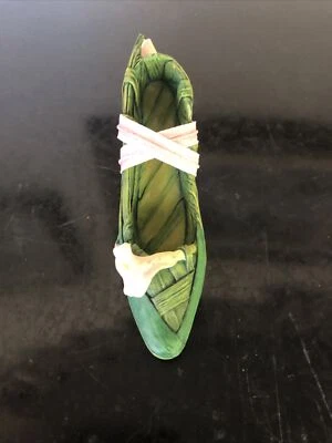 $25 • Buy Just The Right Shoe By Raine - Shoes On Sale FANNY 1999 Signed By Raine!