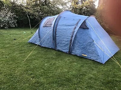 Halfords 4 Person  2 Bedroom Tent  - Tunnel Tent • £21