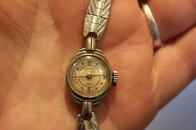 Vintage Ladies Roamer Watch - 7 Jewels • $80