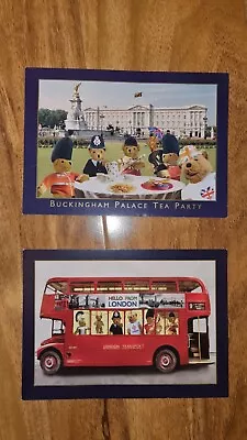 London Postcards Buckingam Palace Bus Set Of 2 • £0.99