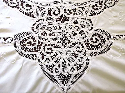 VINTAGE WHITE COTTON BATTENBURG LACE ROUND TABLECLOTH  157 Cms • $45