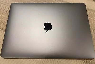 2018 Apple MacBook Air Retina 13” - Core I5 - 8GB RAM - 250gb SSD • $570