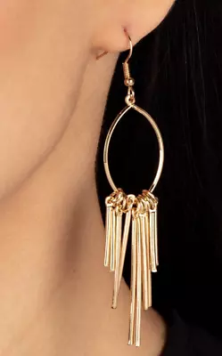 Paparazzi Mood Swing Earrings- Gold • $5