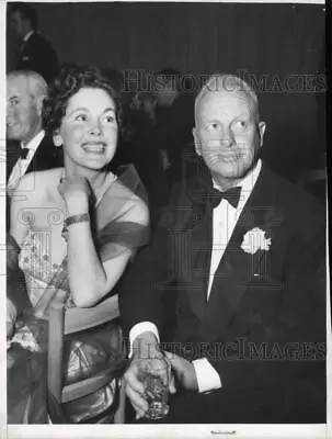 1953 Press Photo Maureen O'Sullivan And Her Husband John Farrow In Hollywood • $29.88