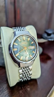 Vintage Orient AAA With Green Dial And Gold Indeces • $278.43