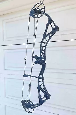 Bowtech Black Realm X 70#25-31  DLRH With Trophy Taker Xtreme Pro Rest • $600