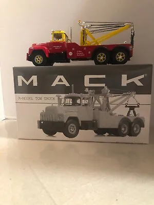 Mack R-Model Tow Truck • $110