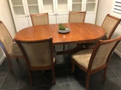 $300 • Buy Extendable Solid Wood Dinning Table With 6 Chairs
