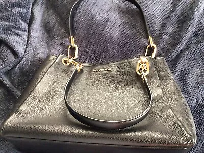 Michael Kors  Trisha Large Triple Black Leather Gusset Shoulder Pocketbook • $435