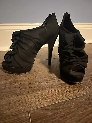 Metaphor Blakely Black Ruffled Stiletto High Heels Size 6.5 • $30