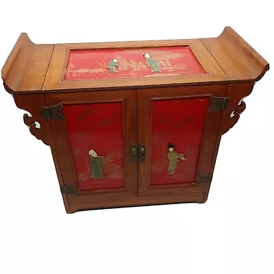 Vintage Oriental Jewelry Box With Man And Woman READ DESCRIPTION  • $16.99