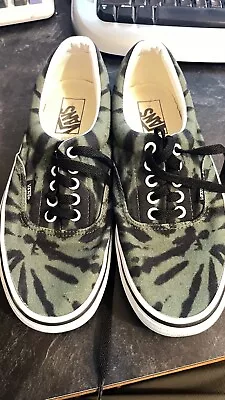 Van's Camoflauge Tennis Shoe Size 9 Women Men Size 7.5 • $24