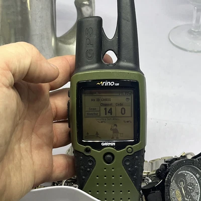 $75 • Buy Garmin Rino 120 Handheld GPS Navigator And 2-way Radio Missing Buttons( Parts On