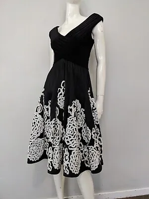 Queenspark Sz 8 Black & White Fit & Flare Evening Dress • $30