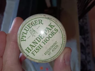 Vintage Pflueger Hande-Pak Fish Hook Assortment No 4005 With Hooks Tin Case  • $8.99