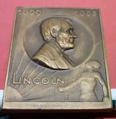 (Pgasteelers1 ) Lincoln-Bronze Plaque Issued 1929 Chicago Coin Club 51 X 39mm 🌠 • $220