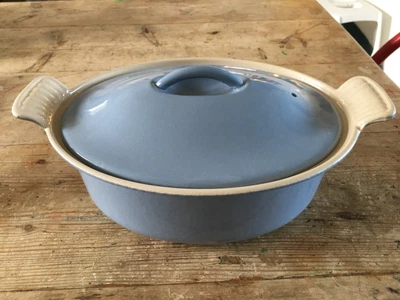 £29.95 • Buy Cousances (Le Creuset)  Grey Cast Iron Oval Casserole Dish With Lid.