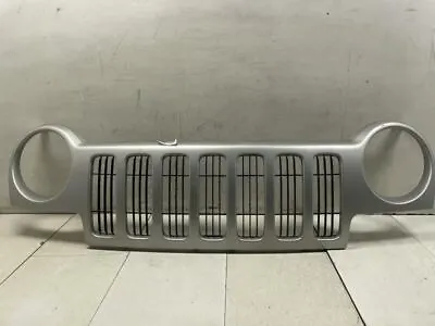 2004 Jeep Liberty Front Grille Oem+ (bright Silver Metallic) • $95.86