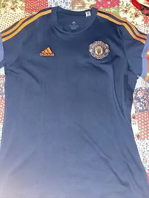 Manchester United Training Top 22/23 Size Large • $13