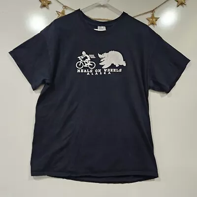 Gildan Vintage Y2K Meals On Wheels Bear Chasing A Biker Cotton TShirt Size Large • $19