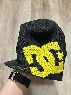 Vintage DC Shoes Classic Logo Black And Yellow Visor Beanie Hat • $75