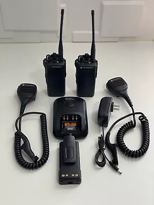 Motorola XPR 7350 UHF Portable Two Way Radios + Mics *TESTED - READ DESCRIPTION* • $370