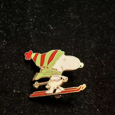 VTG Snoopy Brooch Enamel Winter Skiing  Peanuts Pin 24-8 • $7.95