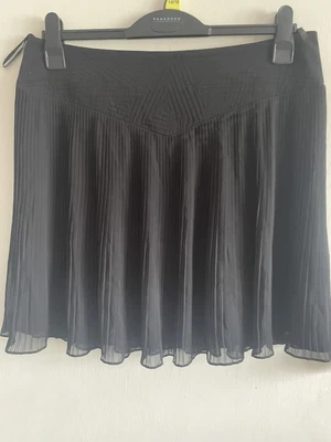 £9 • Buy Monsoon Fusion Size 14 Black Chiffon Pleated Layered Short Skirt Quilted Waist