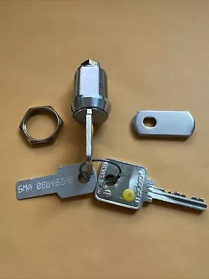 New Medeco 72S Cam Lock High Security With 2 Keys • $48