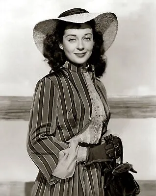 1949 GAIL RUSSELL In EL PASO Photo (188-L) • £11.17