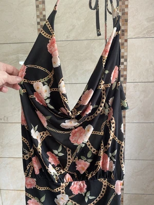 £5 • Buy Miss Selfridge Black Floral Halter Neck Top Body Suit Stunning On! Size 8