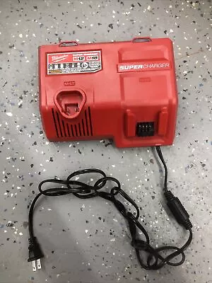 MILWAUKEE 48-59-1811 M18™ & M12™ Super Charger ( NO BATTERIES INCLUDED) • $135