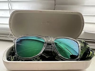 OO9013-A355 Oakley Frogskins Crystal Clear/Green • $72