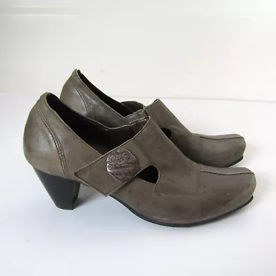 Pewter Button FIDJI LEATHER HEELS Silver Antique Look Natural Women Sz 7 EU 38 • $35.95