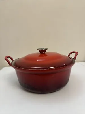 Le Creuset Casserole Dish Round 28 • £110