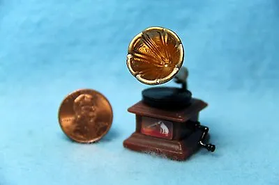 Dollhouse Miniature Old Fashion Music Gramophone G8056 • $6.29